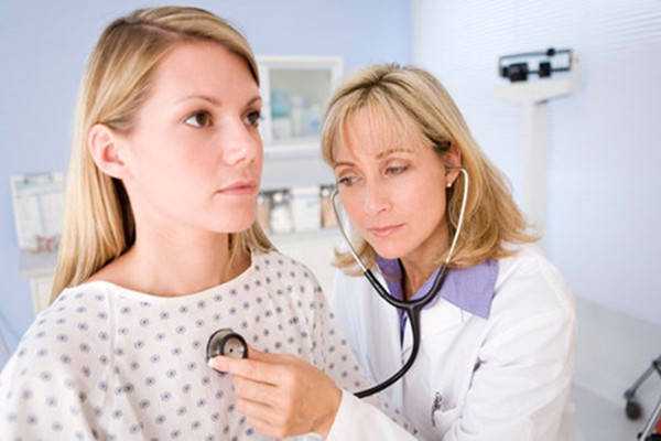 吃红霉素期间能打新冠疫苗吗？盲目服用恐有害